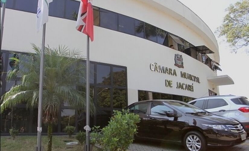 O valor que pertencia à Câmara de Jacareí foi debitado nessas contas em transferências sequenciais
