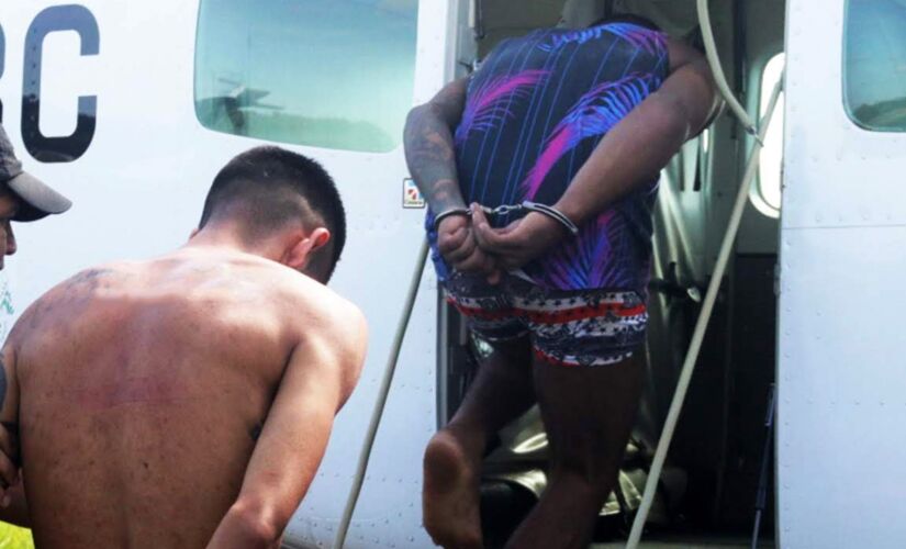 Os primeiros três presos embarcaram na manhã desta terça-feira rumo a Belém, capital do Pará