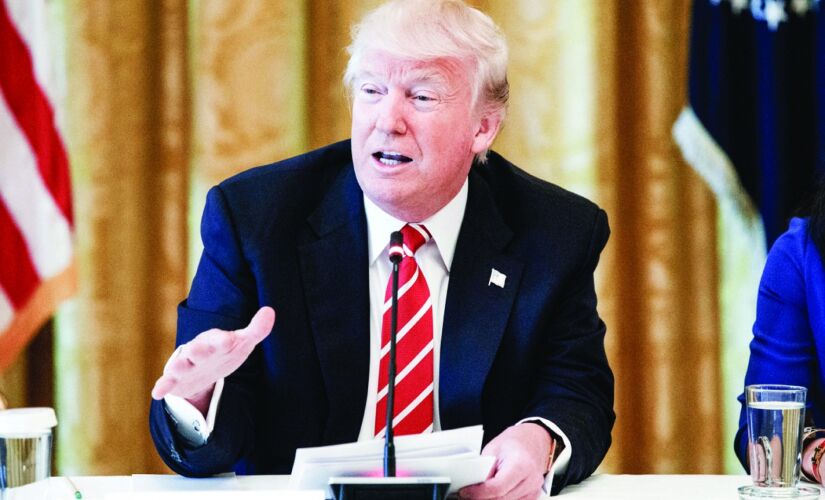 O presidente dos EUA anunciou ontem  imposição de uma 
tarifa de 10% sobre US$ 300 bilhões em produtos da China