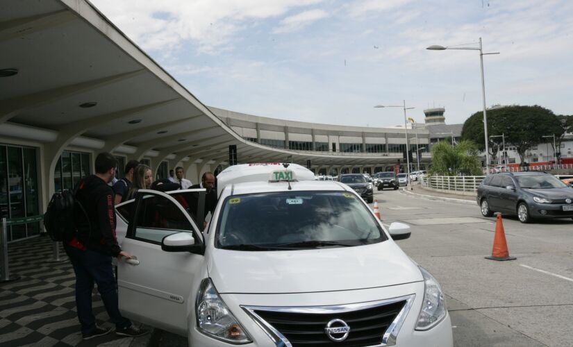 T&aacute;xis no Aeroporto de Congonhas, na zona sul da Capital