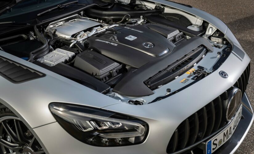 A velocidade máxima do motor 4.0 do AMG GT Pro é de 318 km/h