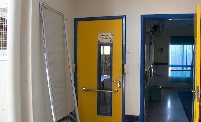 Criminosos estragaram grades, portas e janelas e ainda  comeram a comida que estava na geladeira dos professores