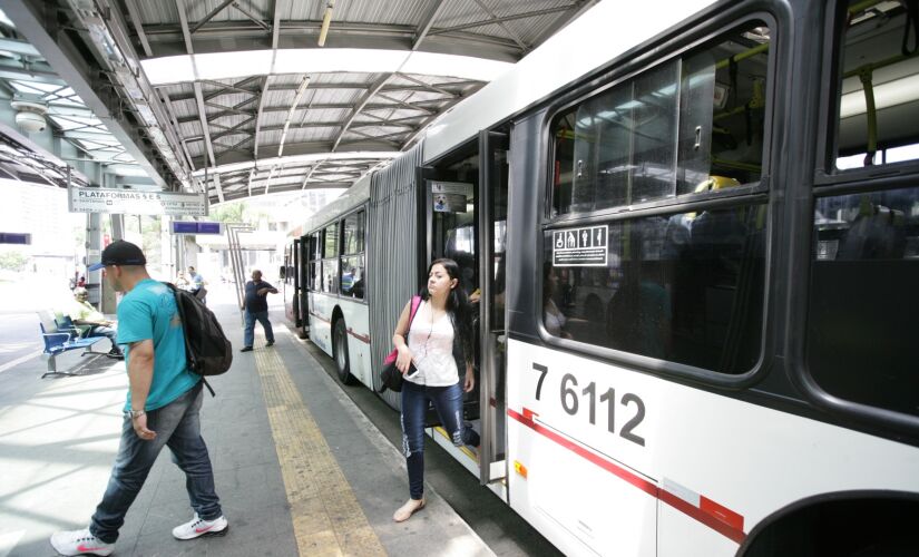 O TCM adiou diversas vezes a licitação dos ônibus da Capital
