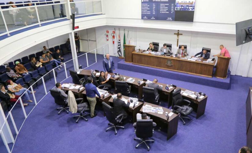 Em uma sessão longa, os vereadores de Taboão aprovaram projeto que prevê a concessão de redução de juros e multas