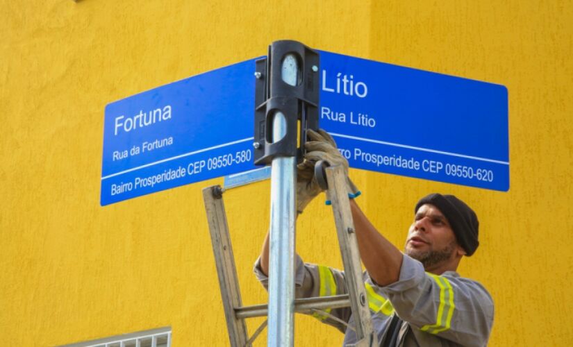 Até o final do mês passado, prefeitura realizou 1.589 mil emplacamentos em 296 vias da cidade