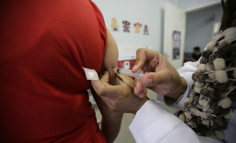 De acordo com a Secretaria de Saúde de Taboão, apenas 22,75% dessa população se imunizou