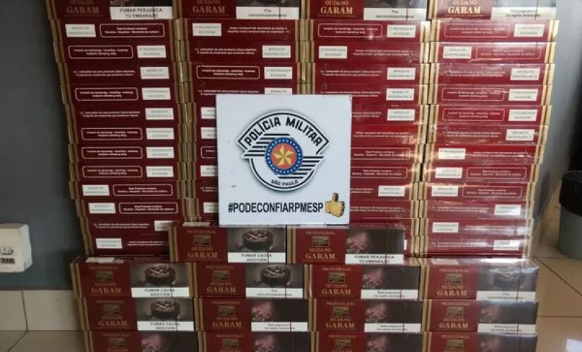 De acordo com a Polícia Rodoviária, 90 pacotes da marca Gudang Garam, conhecida como "cigarro de Bali" foram apreendidos 