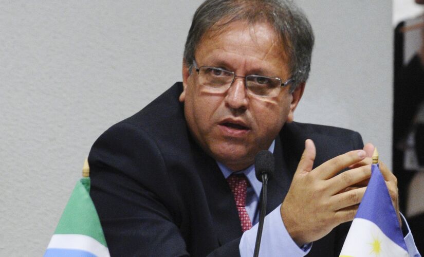  Marcelo Miranda foi governador de Tocantins entre janeiro de 2003 e setembro de 2009, e, depois, de janeiro de 2015 até junho de 2018