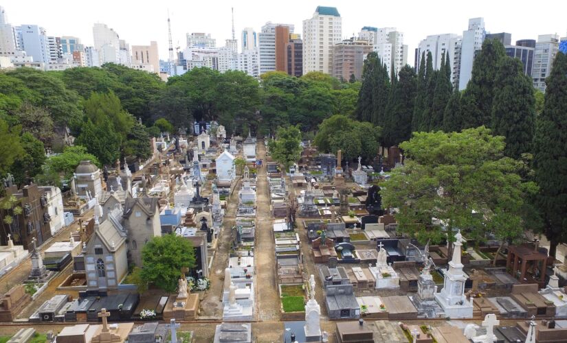 Vista aérea do cemitério da Consolação, que será uma dos concedidos à iniciativa privada 