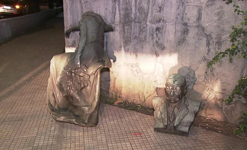Homens furtaram um busto e uma estátua do Cemitério da Consolação, no centro da Capital