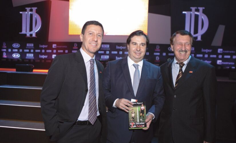Milton Bigucci Junior, Rodrigo Maia e Milton Bigucci durante a premiação "As Melhores da IstoÉ Dinheiro -2019"