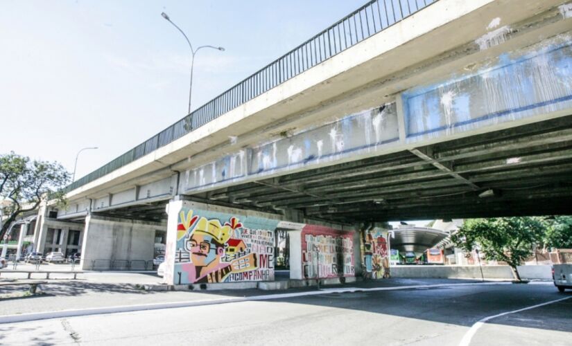 Viaduto da Lapa é próximo a Mercado Municipal, terminal de ônibus e duas estações da CPTM
