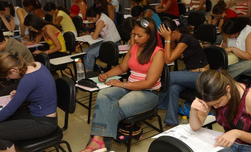 O tema da redação do ano passado foi 'manipulação do comportamento do usuário pelo controle de dados na internet'