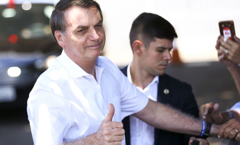 Presidente  não especificou o assunto, mas deputados preveem um anúncio da saída do PSL
