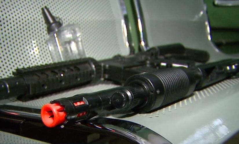 Um homem foi preso em Ribeirão Preto, no interior paulista, suspeito de atirar nos filhos com uma arma de airsoft