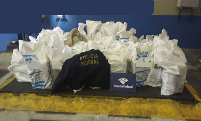 A carga regular tratava-se de café verde acondicionado em sacos de juta, cujo destino final seria o Porto de Antuérpia, na Bélgica