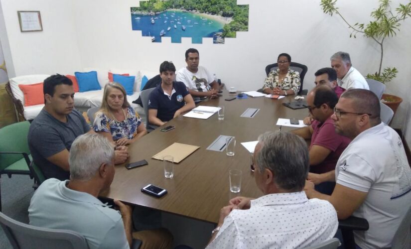 Prefeita Gracinha tomou a decisão durante reunião com vereadores, Associação Comercial e representantes do Dersa