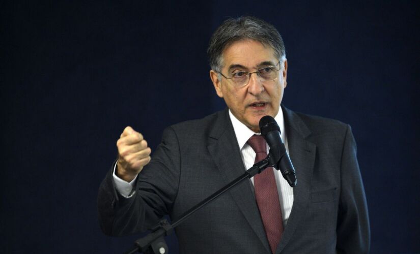 Os crimes foram cometidos quando Pimentel era ministro do Desenvolvimento no governo Dilma Rousseff