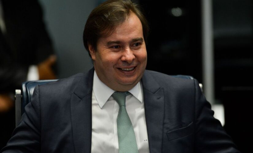 Enquanto isso, a Câmara dos Deputados trabalha em outra PEC