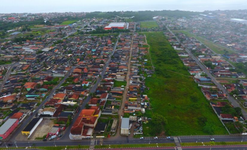 Vista aérea  do local que será batizado como Caraguatatuba D, de propriedade da CDHU