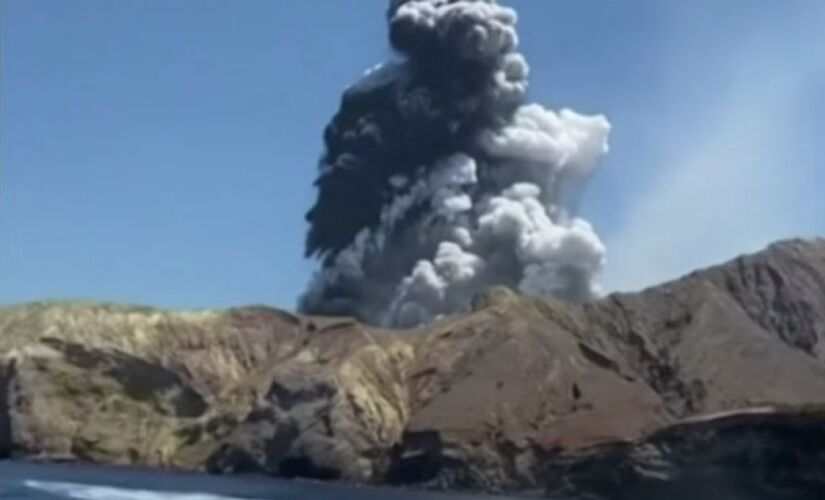 Um casal de brasileiros que viajava pela Nova Zelândia escapou por pouco da erupção do vulcão White Island nesta segunda-feira