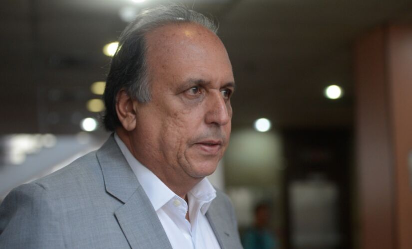 Pezão só poderá deixar o Rio com autorização judicial