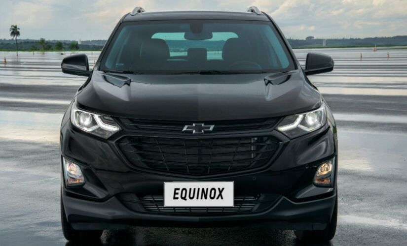 O acabamento do Equinox interno e externo é todo escurecido
