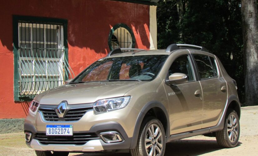 Renault Stepway Iconic 1.6 16V CVT X-Tronic 