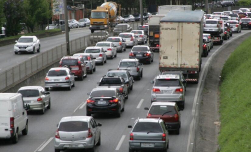 A cidade de São Paulo tem aproximadamente 20 mil quilômetros de ruas e avenidas