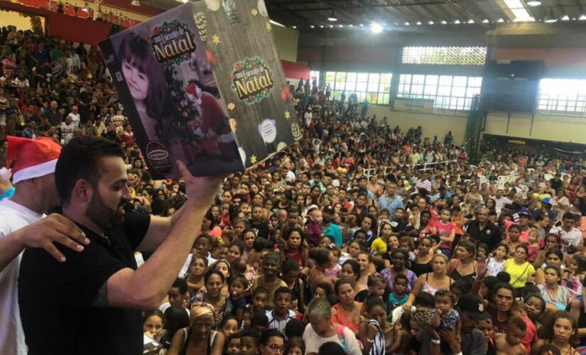Ney Santos participou de um evento com cerca de duas mil famílias no ginásio Hermínio Espósito