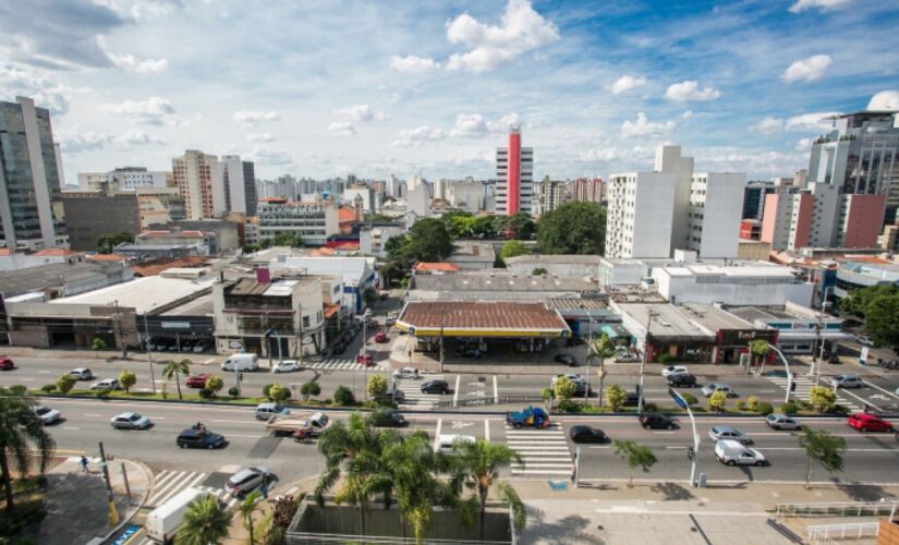 A Lei nº 5.819 em São Caetano do Sul, chamada Lei Cidade Limpa, tem o objetivo de evitar a poluição visual na cidade