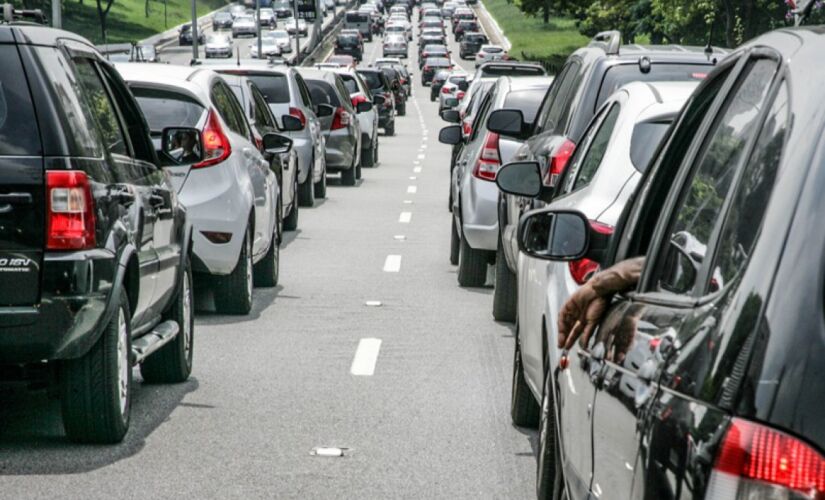 O contribuinte que deixar de recolher o imposto fica sujeito a multa de 0,33% por dia de atraso