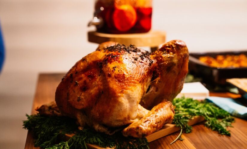 Que tal temperar o peru, chester, tender ou até mesmo frango de forma caseira?