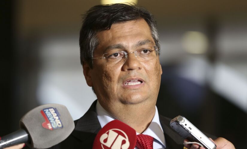  O governador do Maranhão, Flávio Dino, pediu desfiliação do PCdoB