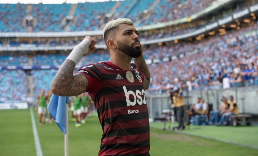 O Flamengo deve manter o camisa 9 no seu elenco