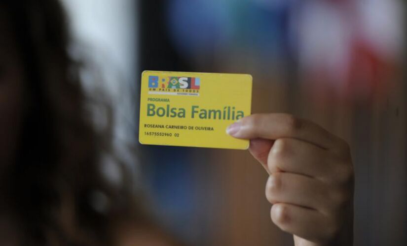 Criado em 2003 como programa de distribuição de renda, o Bolsa Família atende a famílias em situação de extrema pobreza