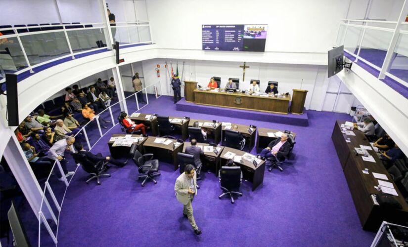 Na sessão desta terça-feira, os vereadores pediram mais 10 dias de vistas para discutir a pauta