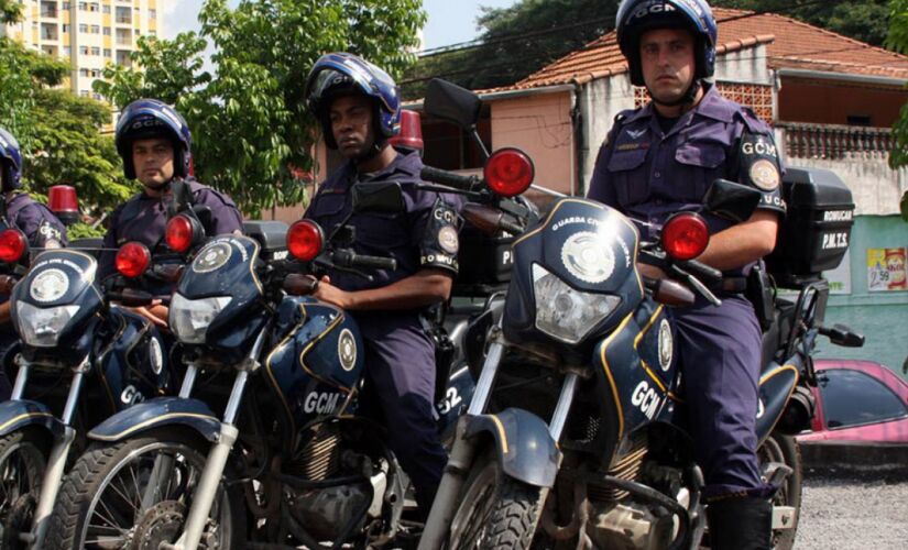 Atualmente, a cidade de Taboão da Serra conta com 219 guardas municipais que auxiliam na segurança