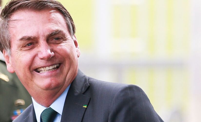 O retorno antecipado deve-se ao mau tempo e ao cancelamento de visita que ele faria ao porto de Santos