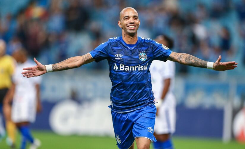 No total, Tardelli disputou 47 jogos pelo Grêmio, com sete gols marcados