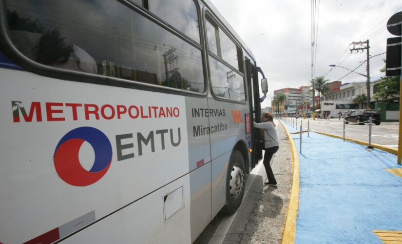 O cartão BOM oferece aos passageiros diversos benefícios, além da possibilidade de ser usado na EMTU, no Metrô e na CPTM