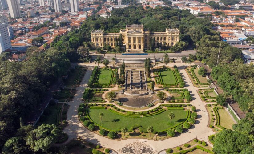 O percurso traz referências desde a formação da cidade, no período colonial, passando pelo apogeu do café, até os dias atuais