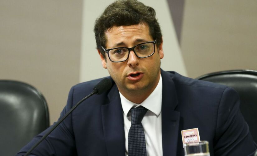 Wajngarten, que não tem foro especial no STF, também é alvo de processo administrativo no TCU