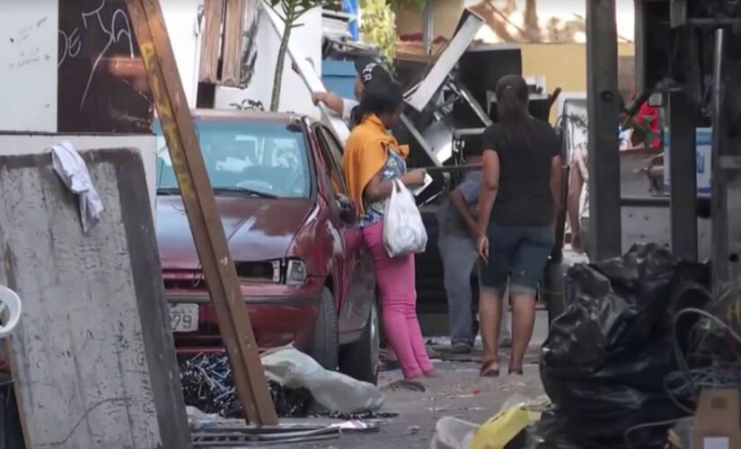 Cerca de 270 famílias viviam na favela Coliseu antes de começar a desocupação