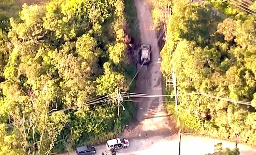  Carro incendiado foi encontrado na estrada do Montanhão, no ABC
