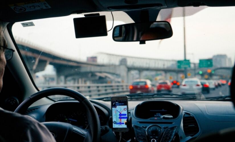 Motoristas de aplicativos começaram a se reunir com empresas para discutir sobre o futuro da categoria no Brasil