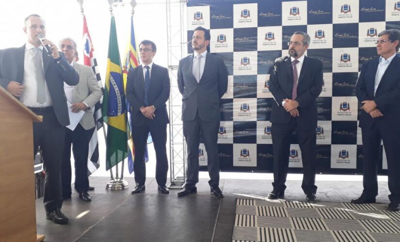 Deputado federal Capitão Derrite, ministro da Educação Abraham Weintraub e autoridades da cidade