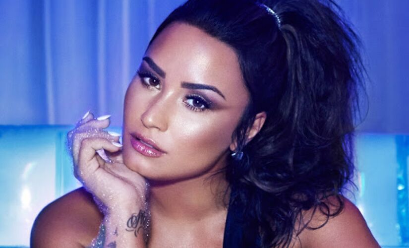 Demi Lovato acredita ter visto alien&iacute;genas na California 