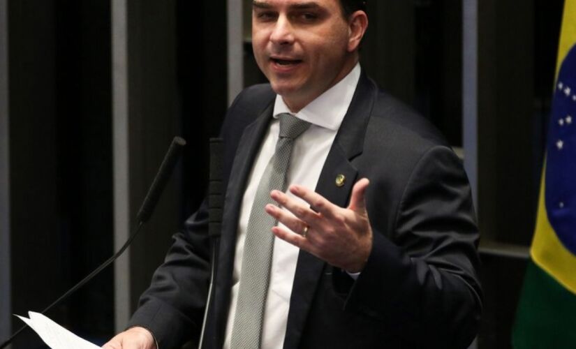 O secretário do governo de Jair Bolsonaro (PL) já fez quase 100 viagens adquiridas pelo governo junto a empresas aéreas desde que assumiu o cargo