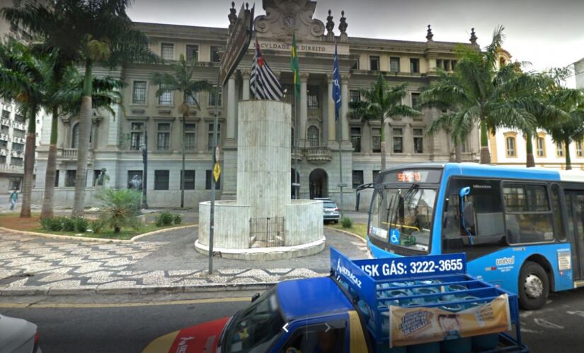 Segundo o diretor da Faculdade de Direito da USP, o valor de  
R$ 17 milhões corresponde ao custo da obra atualmente
